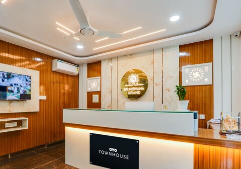 Super Townhouse Sri Nirvana Grand
