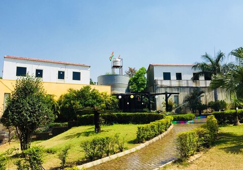 Kingfisher Aravali Resort