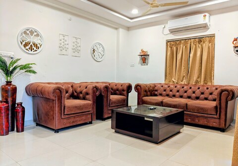 Crescent Stays Madhapur - Service Apartments