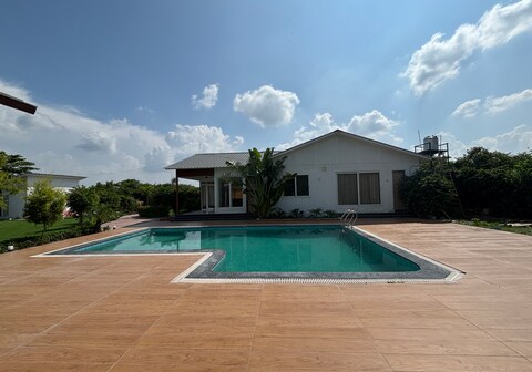 GoBravo 16 3BHK Farm with Pool
