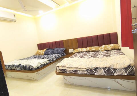 Hotel shivansh