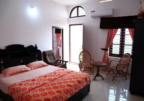 Towerhill Villa | Rooms & Dormitory