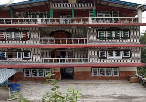 Monomita Inn Lachung