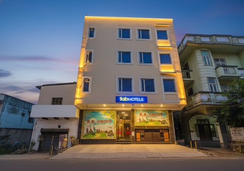 FabHotel Shanti Stay