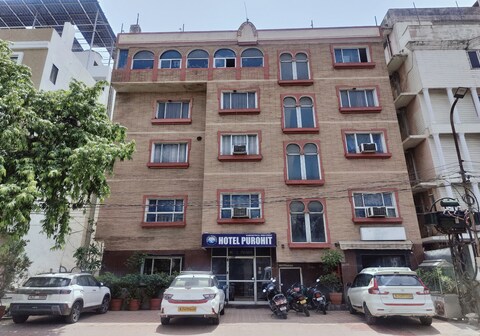 Hotel Purohit Sindhi Camp