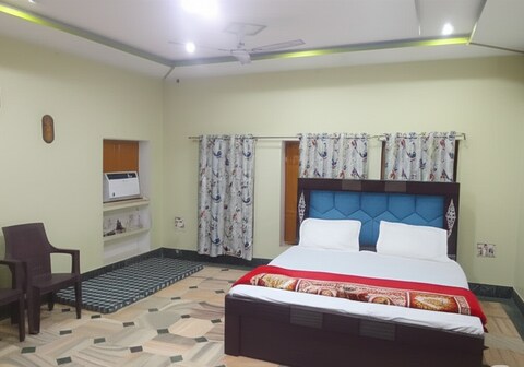 Maa Annapurna grand guests house.