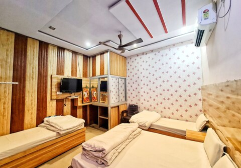 Sangam Palace Guest House