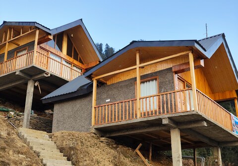 Father's cottage sojha