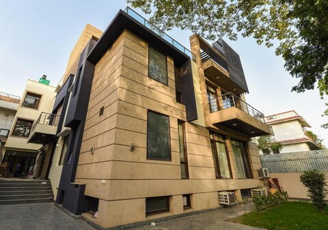 Tavisha Villa Filmcity Road