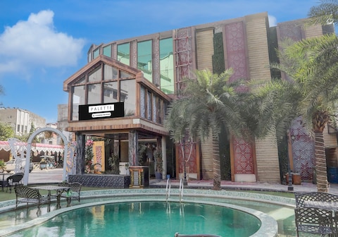 Palette by CheckIn Patliputra Colony Formerly The Aurum