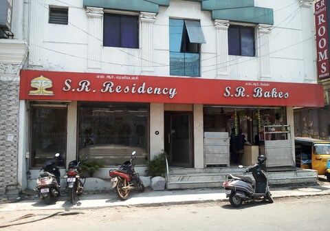 Hotel SR Guest House