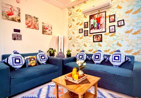 Youdyy s Home Stay IGI Airport Metro Malls