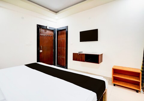 Hotel O Sri Vishnu Prime Opposite The Studio Salon, Kundalhalli Gate