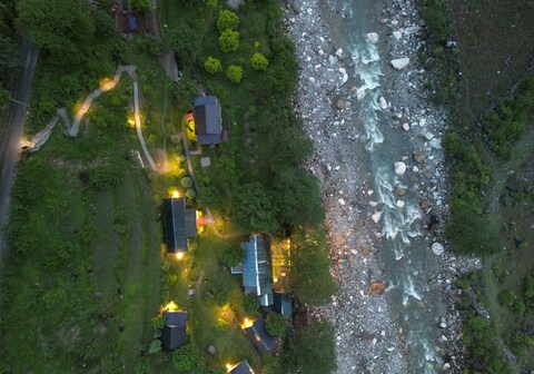 Thehraav By The River - Mudhouse Odyssey