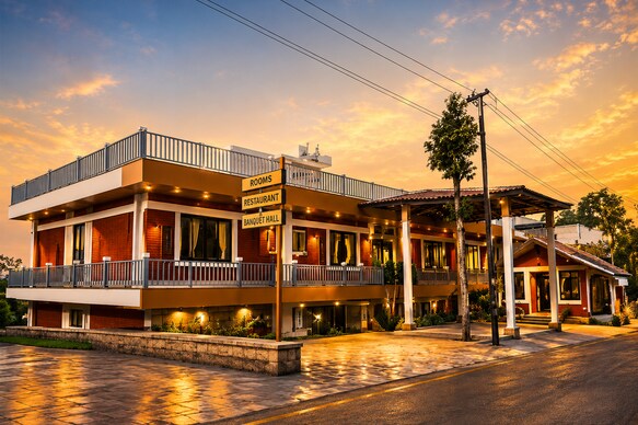 Aashiyana- The White Hill Hotel