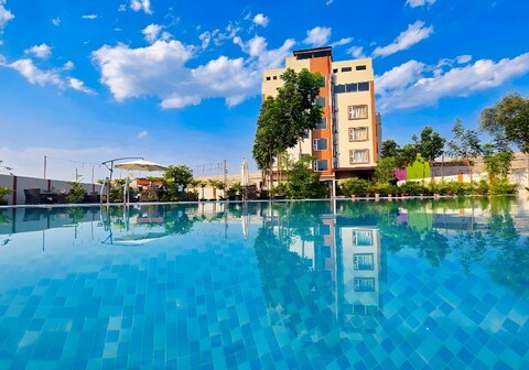 Zuke Garden Hotel and Resort