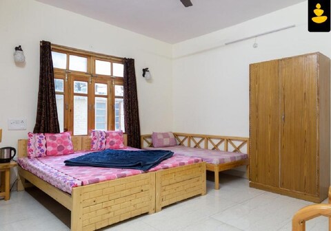 LivingStone| Backwater Resort