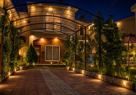 TRIPPY VILLAS
