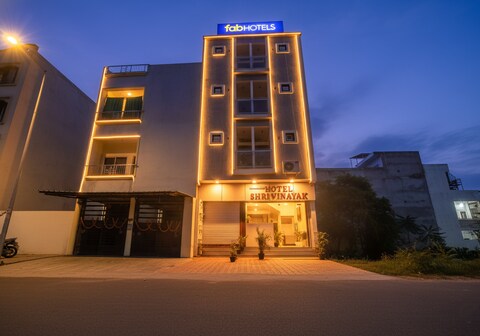 FabHotel Shri Vinayak