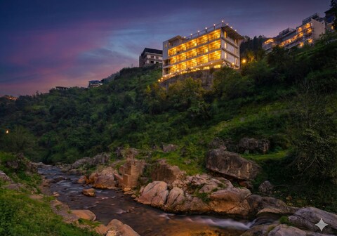 Palm Aryan Pause by the Stream Resort