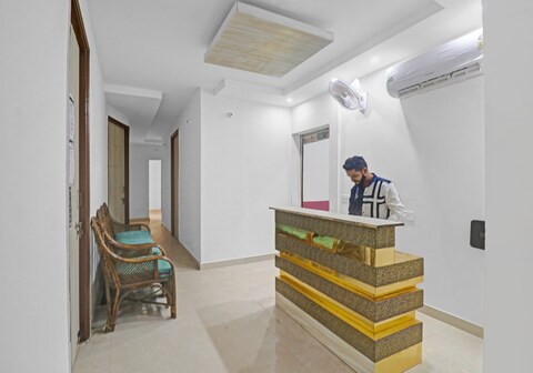 Hotel O Silver Stays
