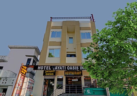 Townhouse Jayati Oasis Inn