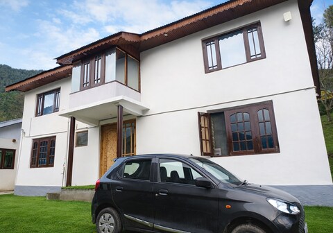 Flora & Fauna Guest House