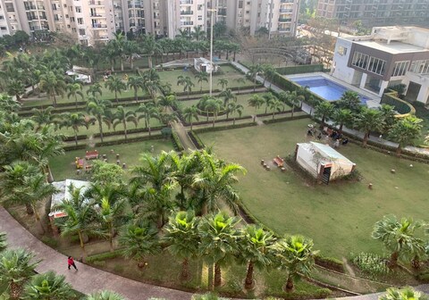Calm chaos/Family-friendly 3BHK Flat with parking