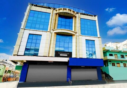 Super Townhouse Anantapur Near Srikantam Circle