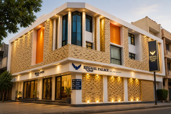 The Regaal - 5 mins from Railway Station