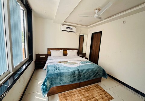 The Royal Palace Hotel