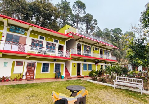 Maa Anandamayee Guest House