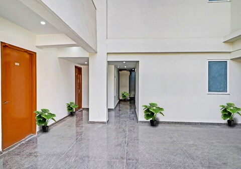 Collection O PARTH & SARGAM RESIDENCY