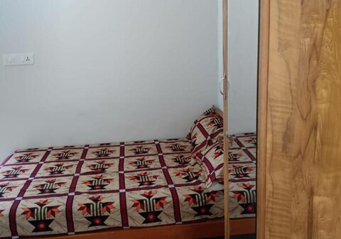 Thaikkattukara Residency Non-AC Rooms