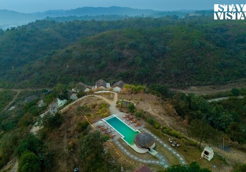 StayVista at Srinh @ Artisanal Heights W/ Jacuzzi And Infinity Pool