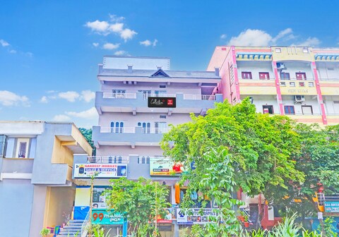 Collection O De Alphabet Hotel UMCC