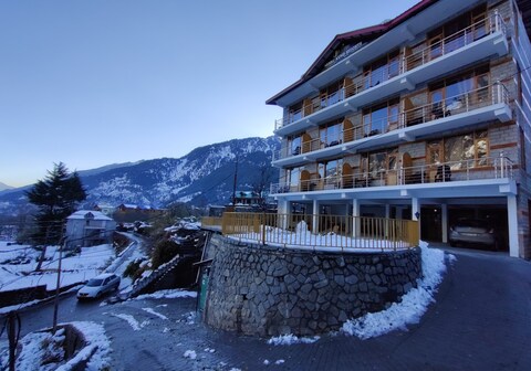 Nehru Kund Heights By JitaInn