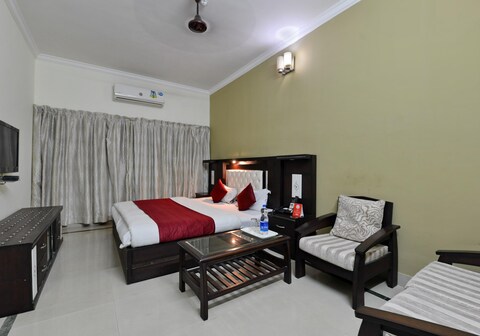 Super Hotel O Sai Leela