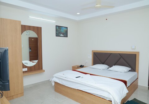 MBR GRAND AC
