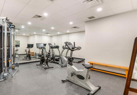 Best Western Plus Crossroads Inn & Suites