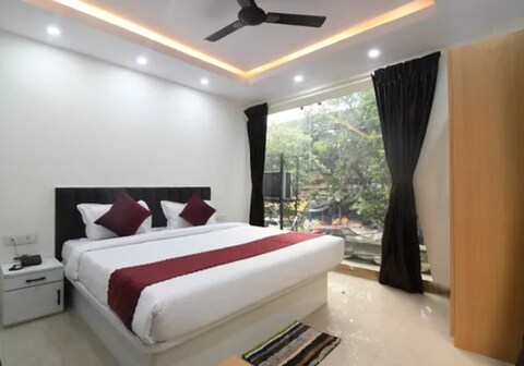 FabHotel The Paradise