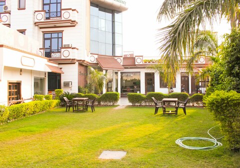 Hotel Shagun Residency Behror