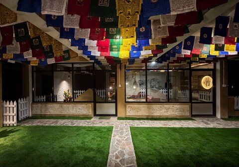 Hari Mang Imm 1BR-SF Mountain View Darjeeling-1