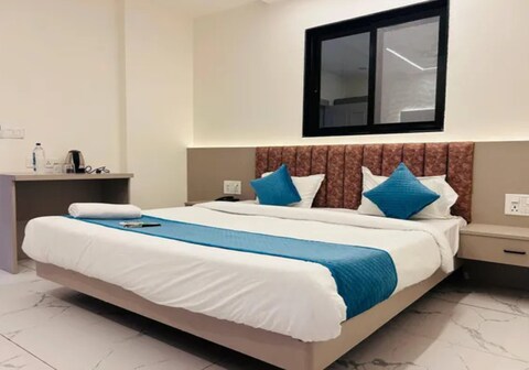 FabHotel Kreston Heights