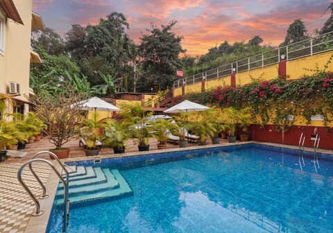 FabHotel Sai Swastik - Nr. Deltin Royale Casino