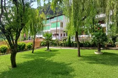Padshah Pal Resorts and Restaurant, Srinagar Padshah Pal Resorts and Restaurant, Srinagar