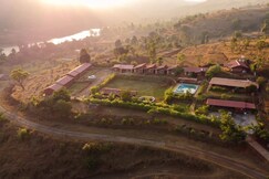 Mystic Stays Jor  | Rooms & Pool, Wai Mystic Stays Jor  | Rooms & Pool, Wai