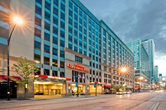 Hilton Garden Inn Chicago Downtown/Magnificent Mile - No Resort Fees