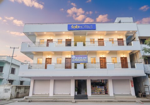 FabHotel SS Suites