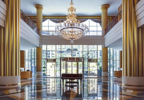 Corniche Hotel Abu Dhabi